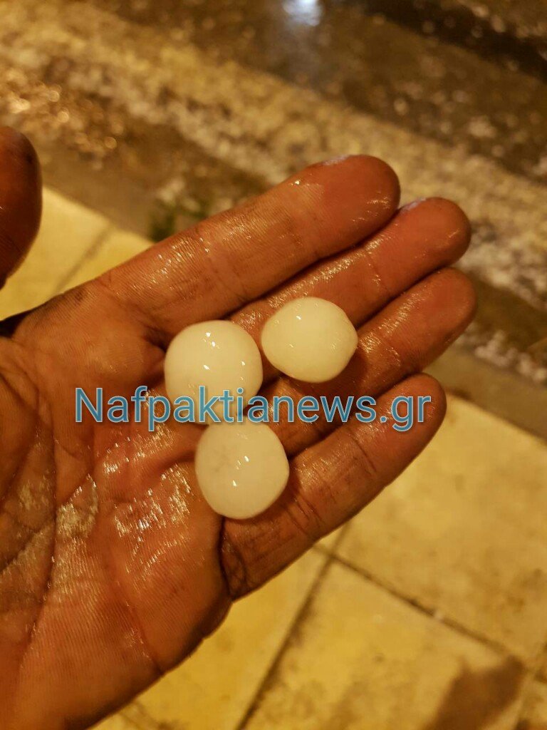 Σφοδρό χαλάζι έπεσε σε Πάτρα και Ναύπακτο -Ράγισαν παρμπρίζ αυτοκινήτων [βίντεο] | iefimerida.gr 2