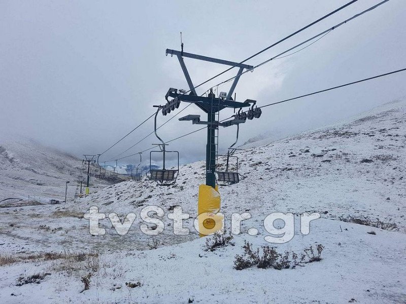 Τα πρώτα χιόνια στο Βελούχι [εικόνες] | iefimerida.gr 2