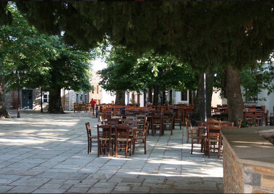 Το παλαιότερο καφενείο στην Ελλάδα λειτουργεί αδιάκοπα 242 χρόνια [εικόνες] | iefimerida.gr 9