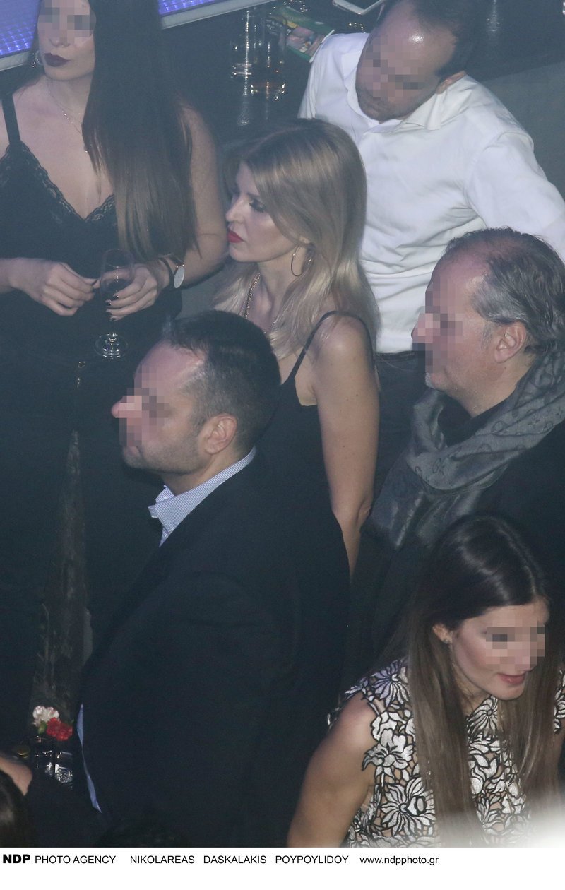 Η σπάνια νυχτερινή έξοδος της Ελενας Ράπτη [εικόνες] | iefimerida.gr 1