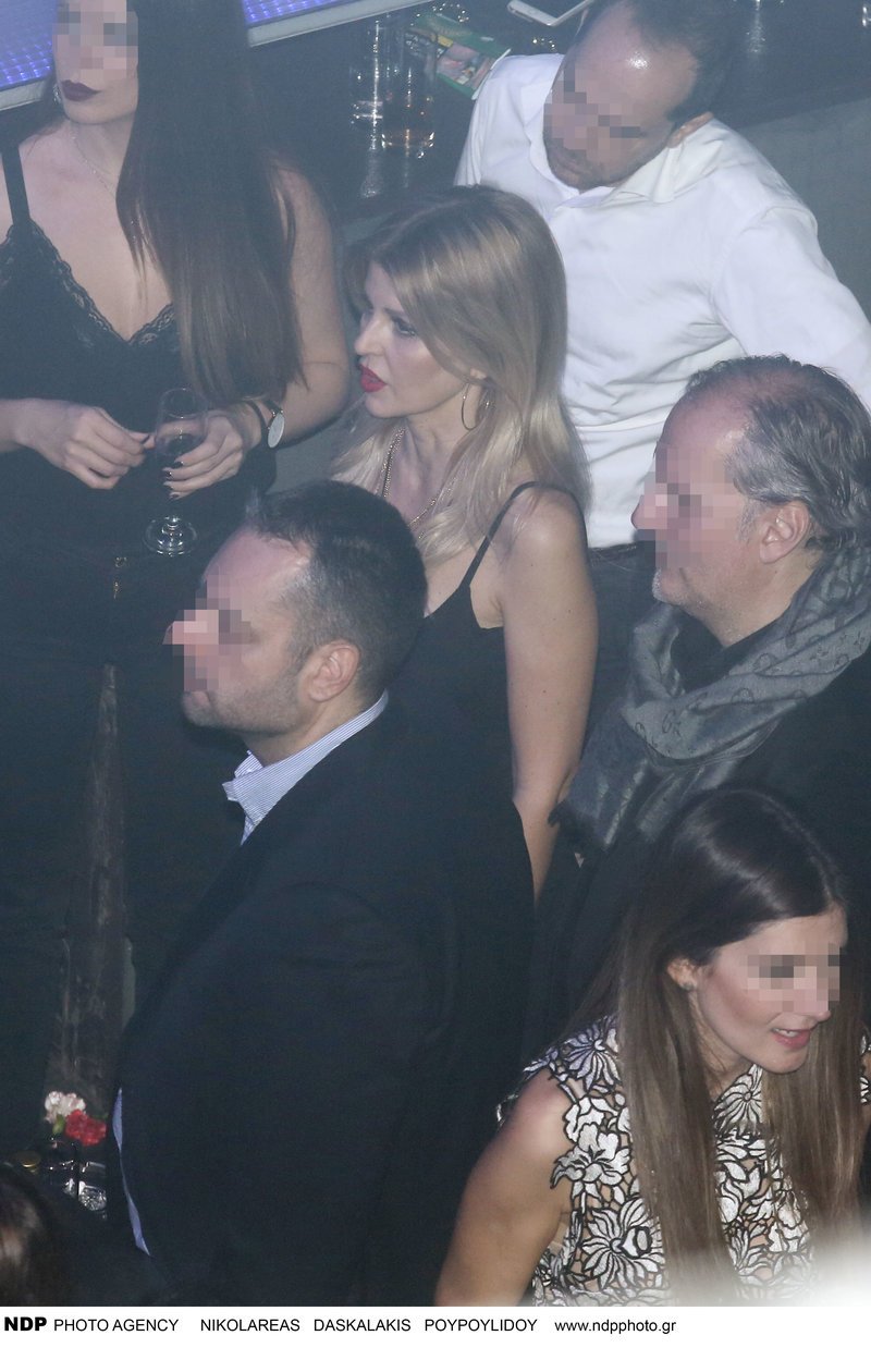 Η σπάνια νυχτερινή έξοδος της Ελενας Ράπτη [εικόνες] | iefimerida.gr 2