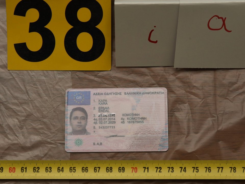 Στη δημοσιότητα ταυτότητες και πλαστά διαβατήρια των 9 Τούρκων που συνελήφθησαν στο Νέο Κόσμο [εικόνες] | iefimerida.gr 11