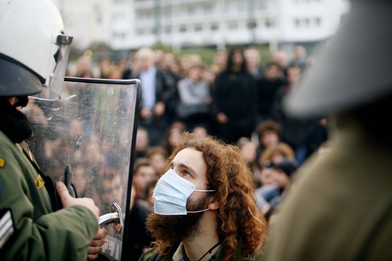 Το βράδυ που δολοφονήθηκε ο Αλέξανδρος Γρηγορόπουλος και ο Δεκέμβρης της oργής που ακολούθησε [εικόνες & βίντεο] | iefimerida.gr 4