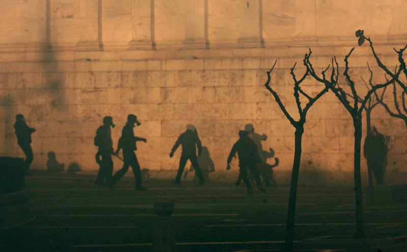 Το βράδυ που δολοφονήθηκε ο Αλέξανδρος Γρηγορόπουλος και ο Δεκέμβρης της oργής που ακολούθησε [εικόνες & βίντεο] | iefimerida.gr 24