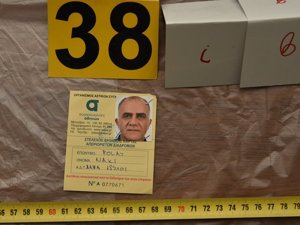 Στη δημοσιότητα ταυτότητες και πλαστά διαβατήρια των 9 Τούρκων που συνελήφθησαν στο Νέο Κόσμο [εικόνες] | iefimerida.gr 12