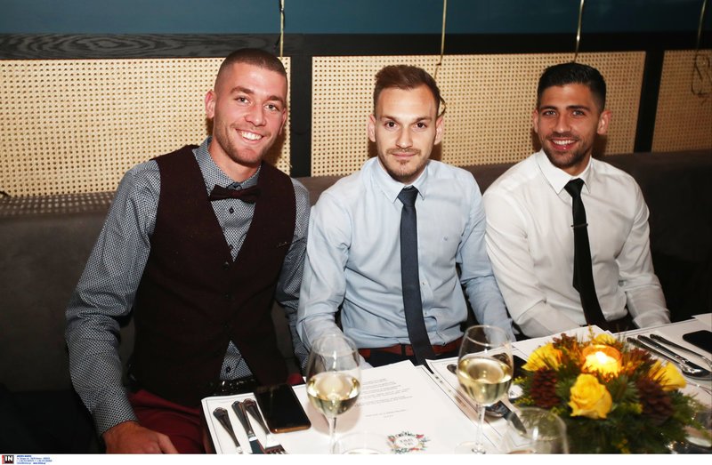 ΑΕΚ: Ο Μελισσανίδης έκανε το Χριστουγεννιάτικο τραπέζι σε Χιμένεθ-παίκτες [εικόνες] | iefimerida.gr 0