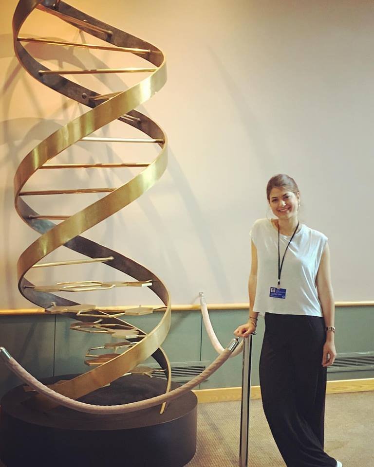 Η μικρή Φωτεινή που έσβησε τη φλόγα στους Ολυμπιακούς... είναι μια νεαρή φοιτήτρια [βίντεο &amp; εικόνες] | iefimerida.gr 10