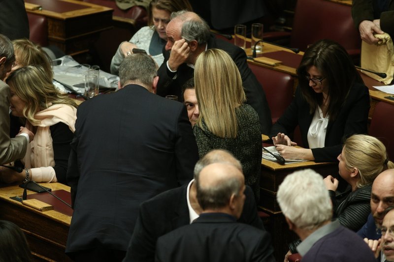 Πηγαδάκια και παρασκήνιο από τον Προϋπολογισμό: Ο αμείλικτος πόλεμος Τζάκρη-Αχτσιόγλου με τα συνολάκια στη Bουλή [εικόνες] | iefimerida.gr 45