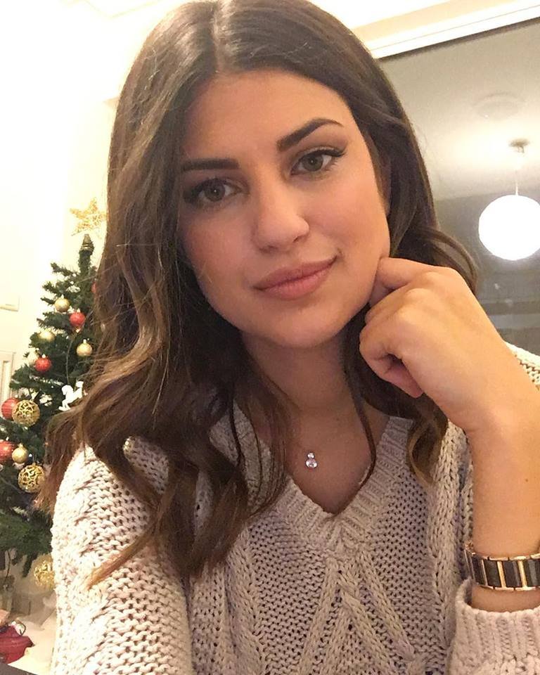 Η μικρή Φωτεινή που έσβησε τη φλόγα στους Ολυμπιακούς... είναι μια νεαρή φοιτήτρια [βίντεο &amp; εικόνες] | iefimerida.gr 1