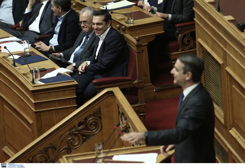 Πηγαδάκια και παρασκήνιο από τον Προϋπολογισμό: Ο αμείλικτος πόλεμος Τζάκρη-Αχτσιόγλου με τα συνολάκια στη Bουλή [εικόνες] | iefimerida.gr 68