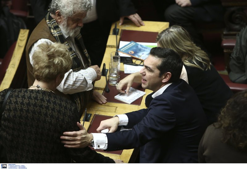 Πηγαδάκια και παρασκήνιο από τον Προϋπολογισμό: Ο αμείλικτος πόλεμος Τζάκρη-Αχτσιόγλου με τα συνολάκια στη Bουλή [εικόνες] | iefimerida.gr 42