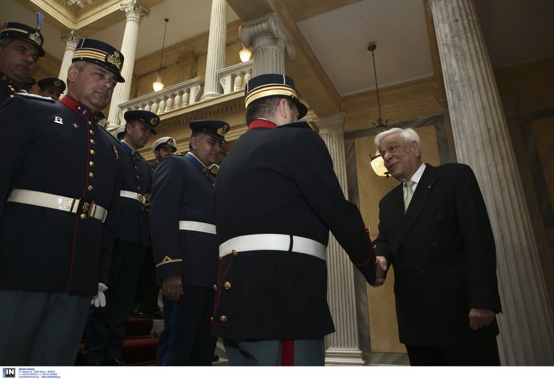 Κάλαντα με μηνύματα προς την Τουρκία για τη Συνθήκη της Λωζάνης στο Προεδρικό Μέγαρο [εικόνες] | iefimerida.gr 2