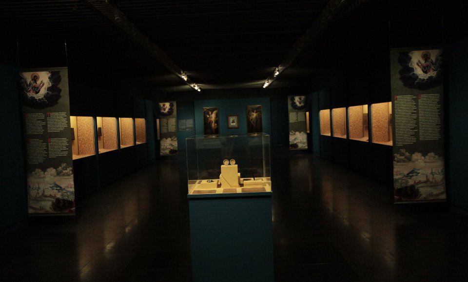 Ρωσικά έργα θρησκευτικής τέχνης στο Μουσείο Μπενάκη -Εικόνες, άμφια, λειτουργικά σκεύη [εικόνες] | iefimerida.gr 4