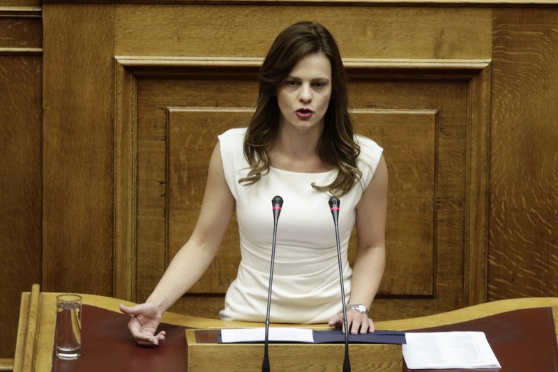 Πηγαδάκια και παρασκήνιο από τον Προϋπολογισμό: Ο αμείλικτος πόλεμος Τζάκρη-Αχτσιόγλου με τα συνολάκια στη Bουλή [εικόνες] | iefimerida.gr 3