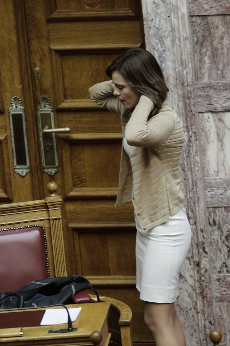 Πηγαδάκια και παρασκήνιο από τον Προϋπολογισμό: Ο αμείλικτος πόλεμος Τζάκρη-Αχτσιόγλου με τα συνολάκια στη Bουλή [εικόνες] | iefimerida.gr 10