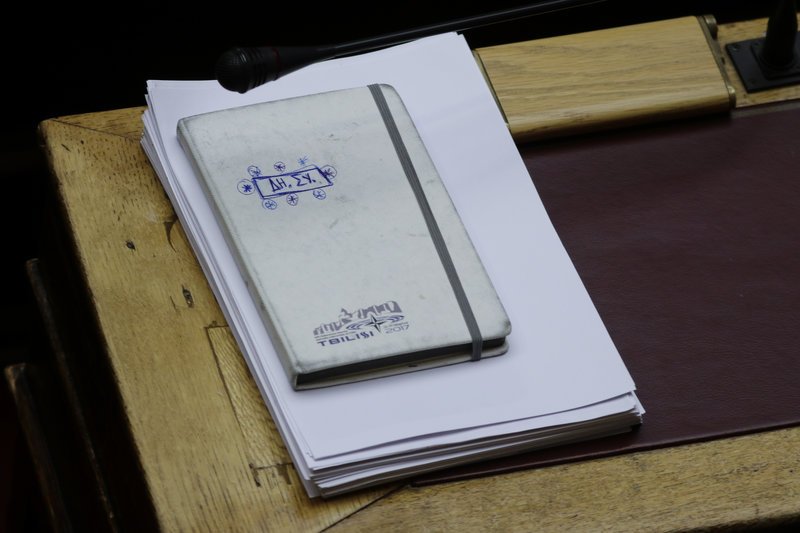 Πηγαδάκια και παρασκήνιο από τον Προϋπολογισμό: Ο αμείλικτος πόλεμος Τζάκρη-Αχτσιόγλου με τα συνολάκια στη Bουλή [εικόνες] | iefimerida.gr 53