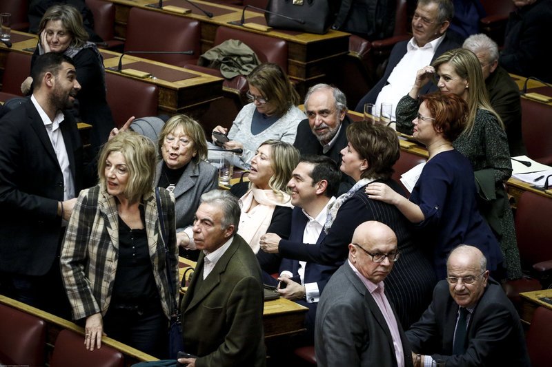 Πηγαδάκια και παρασκήνιο από τον Προϋπολογισμό: Ο αμείλικτος πόλεμος Τζάκρη-Αχτσιόγλου με τα συνολάκια στη Bουλή [εικόνες] | iefimerida.gr 34