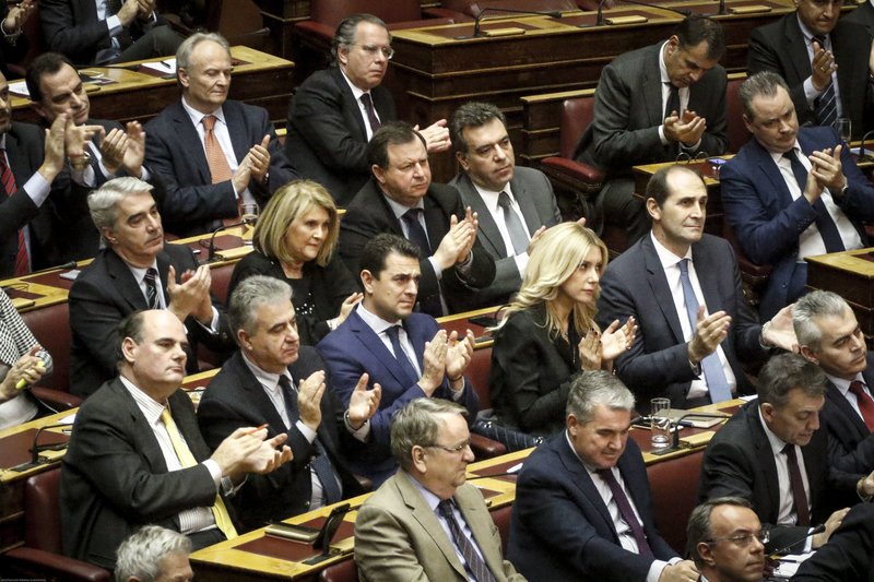 Πηγαδάκια και παρασκήνιο από τον Προϋπολογισμό: Ο αμείλικτος πόλεμος Τζάκρη-Αχτσιόγλου με τα συνολάκια στη Bουλή [εικόνες] | iefimerida.gr 67