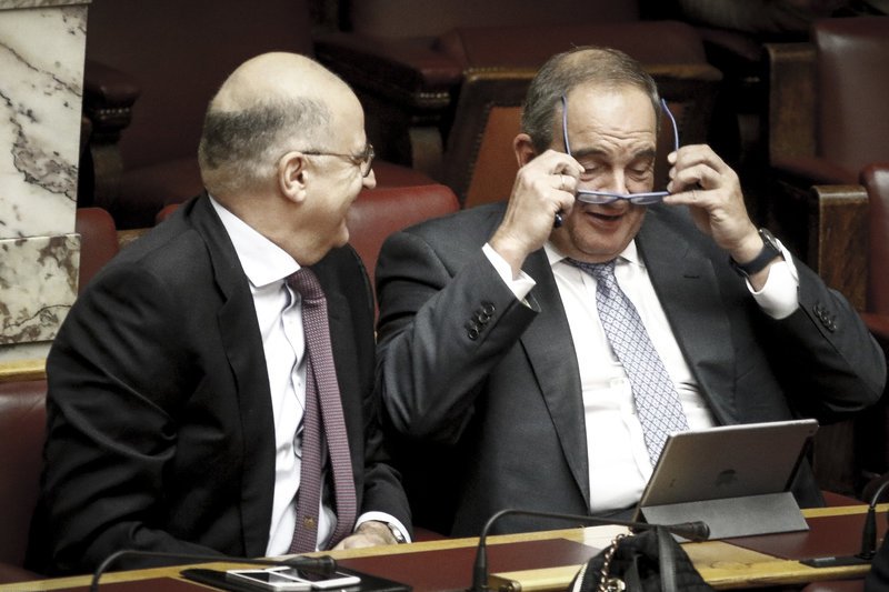 Πηγαδάκια και παρασκήνιο από τον Προϋπολογισμό: Ο αμείλικτος πόλεμος Τζάκρη-Αχτσιόγλου με τα συνολάκια στη Bουλή [εικόνες] | iefimerida.gr 25
