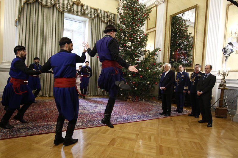 Κάλαντα με μηνύματα προς την Τουρκία για τη Συνθήκη της Λωζάνης στο Προεδρικό Μέγαρο [εικόνες] | iefimerida.gr 8