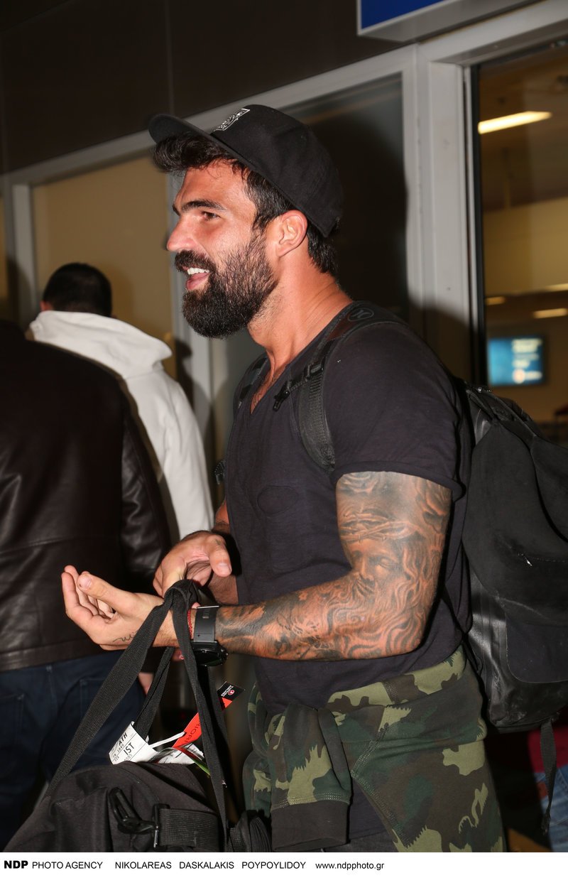 Nomads: Καρέ καρέ η άφιξη των παιχτών -Ποιοι τους περίμεναν [εικόνες] | iefimerida.gr 26