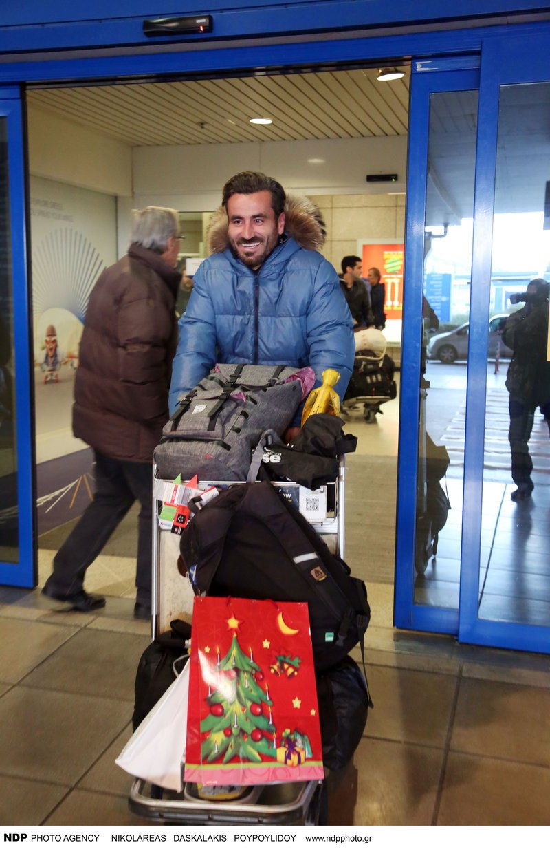 Nomads: Καρέ καρέ η άφιξη των παιχτών -Ποιοι τους περίμεναν [εικόνες] | iefimerida.gr 12