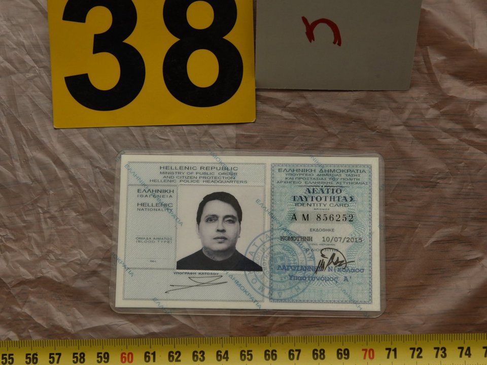 Στη δημοσιότητα ταυτότητες και πλαστά διαβατήρια των 9 Τούρκων που συνελήφθησαν στο Νέο Κόσμο [εικόνες] | iefimerida.gr 8