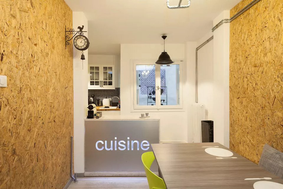 Αυτά είναι τα 15 δημοφιλέστερα σπίτια του Airbnb στην Ελλάδα -Loft, νεοκλασικά, με μικρούς κήπους, από 14 ευρώ [εικόνες] | iefimerida.gr 30