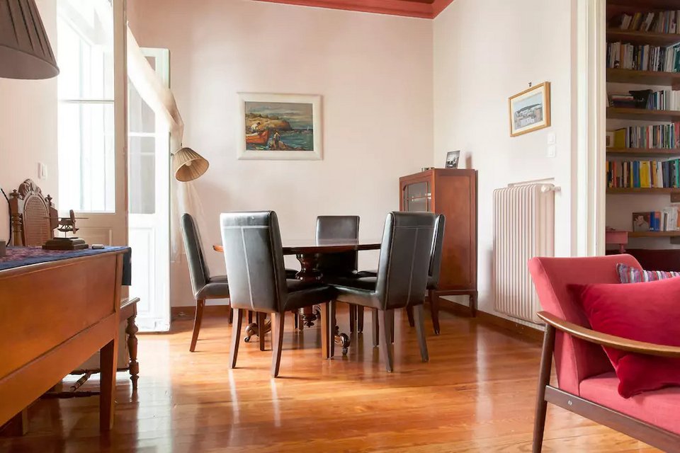 Αυτά είναι τα 15 δημοφιλέστερα σπίτια του Airbnb στην Ελλάδα -Loft, νεοκλασικά, με μικρούς κήπους, από 14 ευρώ [εικόνες] | iefimerida.gr 22