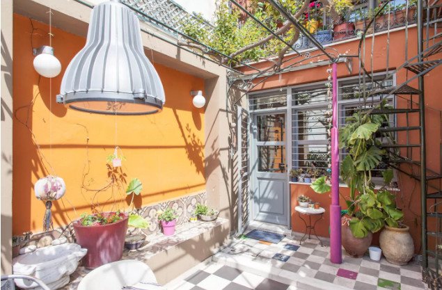 Αυτά είναι τα 15 δημοφιλέστερα σπίτια του Airbnb στην Ελλάδα -Loft, νεοκλασικά, με μικρούς κήπους, από 14 ευρώ [εικόνες] | iefimerida.gr 0