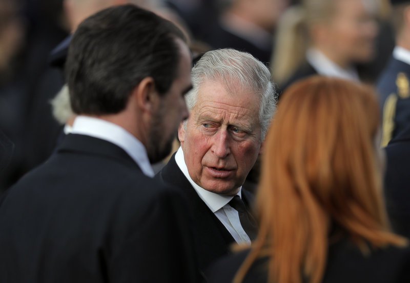 Η οικογένεια του τέως, Κωνσταντίνου, μαζί με τον πρίγκιπα Κάρολο στην κηδεία του βασιλιά της Ρουμανίας [εικόνες] | iefimerida.gr 1