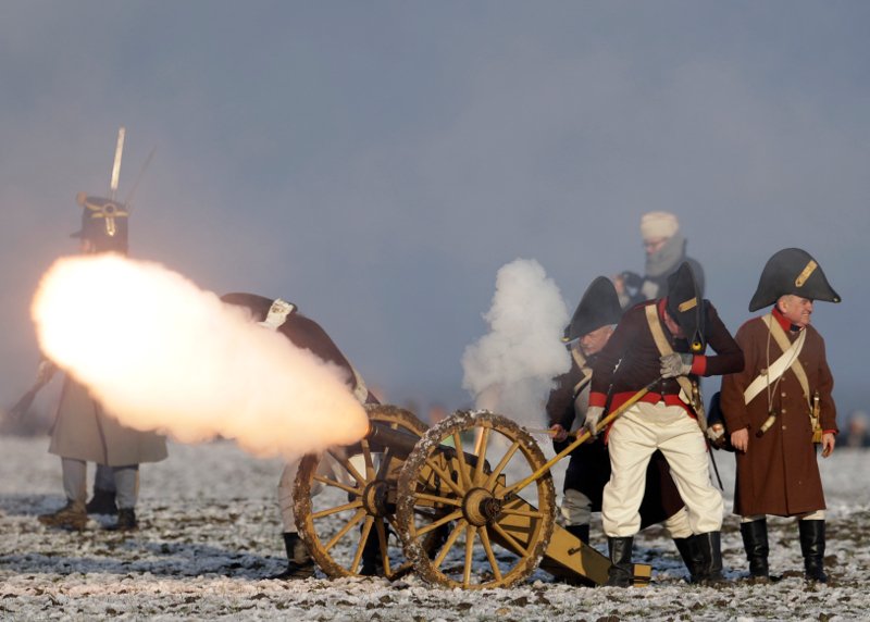 Η Μάχη του Αούστερλιτς «ζωντάνεψε» στην Τσεχία 212 χρόνια μετά -Εντυπωσιακή αναπαράσταση [εικόνες & βίντεο]  | iefimerida.gr 6