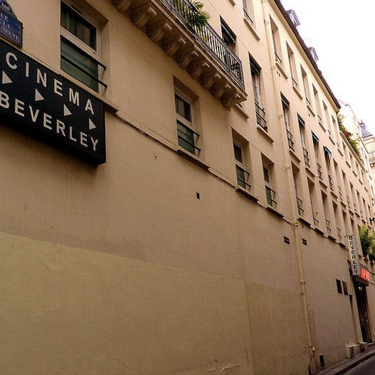 Τέλος εποχής -Εκλεισε ο τελευταίος κινηματογράφος με ερωτικές ταινίες στο Παρίσι | iefimerida.gr 1