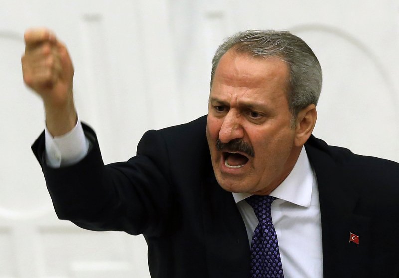 Ρεζά Ζαράμπ: Ποιος είναι ο  Τουρκο-ιρανός επιχειρηματίας χρυσού που κάνει την Αγκυρα να τρέμει [εικόνες] | iefimerida.gr 0