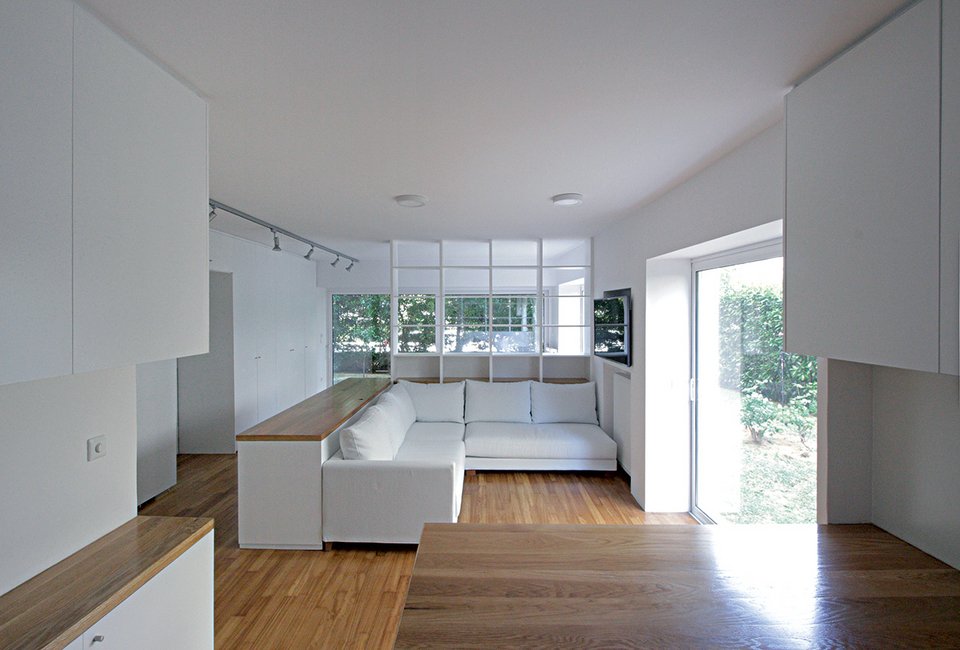 Οταν ένα παλιό, κλασικό, μικρό ισόγειο διαμέρισμα στου Παπάγου μεταμορφώθηκε σε ένα minimal cozy σπίτι -Το πριν και το μετά [εικόνες] | iefimerida.gr 1