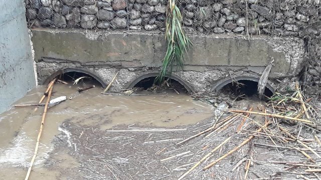 Σάρωσε η κακοκαιρία τη Δυτική Ελλάδα -Πλημμύρισαν σπίτια, φούσκωσαν ποτάμια, έσπασαν δρόμοι [εικόνες & βίντεο] | iefimerida.gr 7