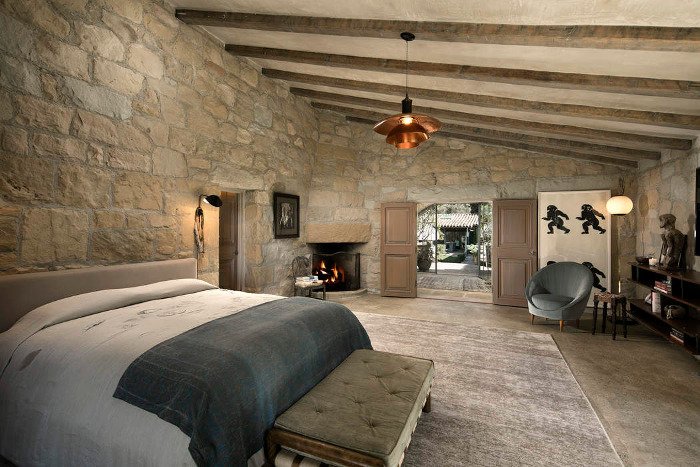 Πέτρα και ξύλο, σαν κάστρο -Το 39 εκατ. δολ. σπίτι της Ελεν ντε Τζενέρις είναι με μια λέξη φανταστικό [εικόνες] | iefimerida.gr 10