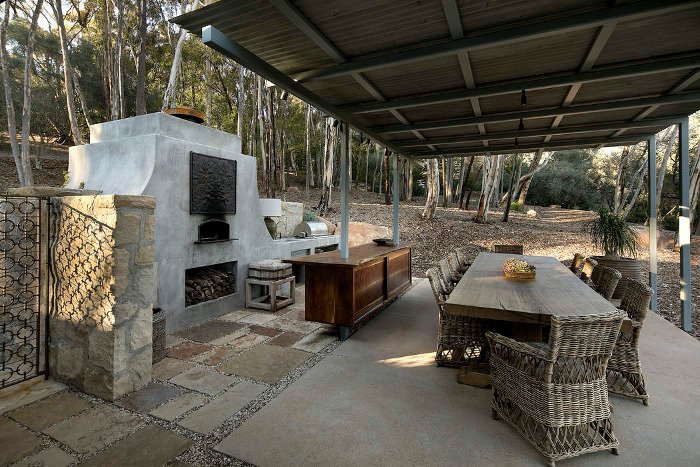 Πέτρα και ξύλο, σαν κάστρο -Το 39 εκατ. δολ. σπίτι της Ελεν ντε Τζενέρις είναι με μια λέξη φανταστικό [εικόνες] | iefimerida.gr 12