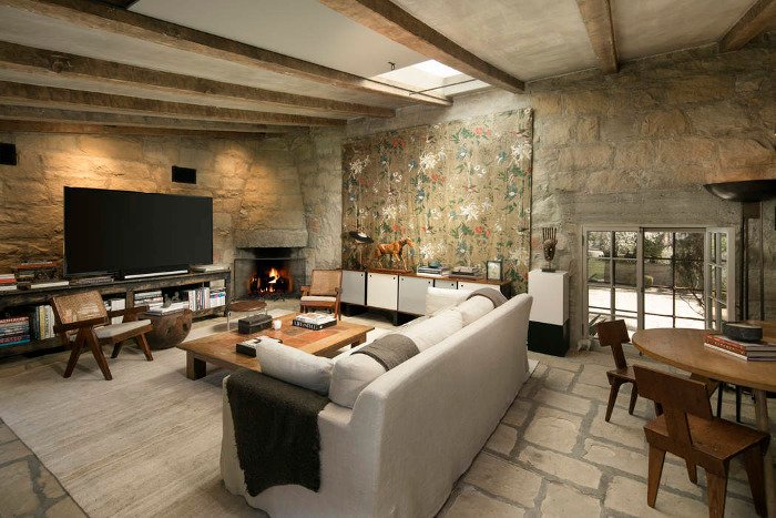 Πέτρα και ξύλο, σαν κάστρο -Το 39 εκατ. δολ. σπίτι της Ελεν ντε Τζενέρις είναι με μια λέξη φανταστικό [εικόνες] | iefimerida.gr 4