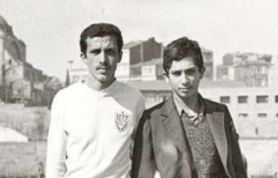 Οταν ο Ερντογάν έπαιζε... πραγματική μπάλα-Φορούσε τη φανέλα με το 9 [εικόνες]  | iefimerida.gr 2