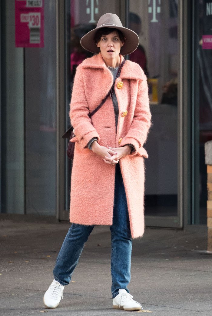 Αλλαξε λουκ η Κέιτ Χολμς -Με μαλλί αλά γκαρσόν [εικόνες] | iefimerida.gr 1