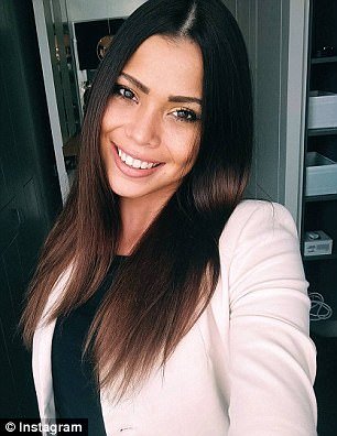 Μυστήριο με το θάνατο 18χρονου μοντέλου-Ηταν σε πάρτι για swingers και έπεσε γυμνή από τον εικοστό όροφο [εικόνες] | iefimerida.gr 0