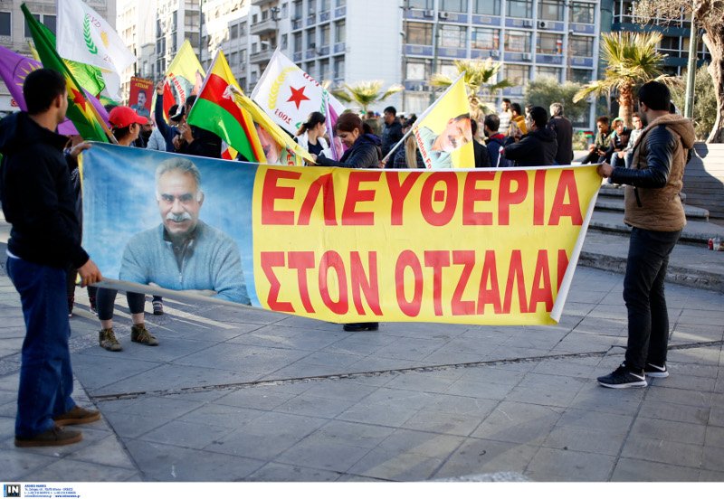 Πορεία Κούρδων στο κέντρο της Αθήνας -«Ερντογάν δικτάτορα», φώναζαν [εικόνες] | iefimerida.gr 4