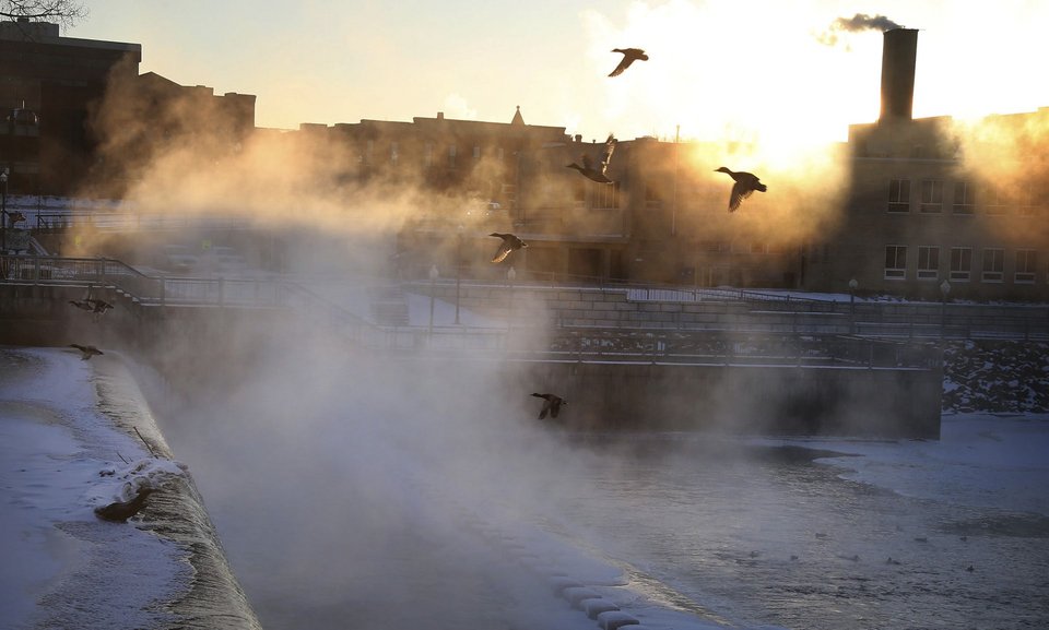 Πολικό ψύχος στις ΗΠΑ, στους -38,3 βαθμούς - Ο Καναδάς είναι «πιο κρύος από τον Βόρειο Πόλο και τον Άρη» [εικόνες]  | iefimerida.gr 0