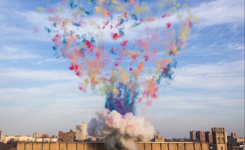 Eνα πολύχρωμο μανιτάρι κάλυψε τον ουρανό του Σικάγο [εικόνες & βίντεο]  | iefimerida.gr 2