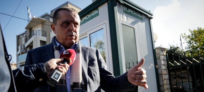 Ο εκδότης Ν. Καραμανλής για τη χειροβομβίδα στο σπίτι του: Ηταν απειλητικό μήνυμα [βίντεο] | iefimerida.gr 0