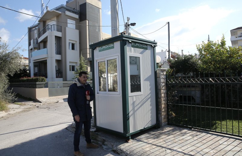 Ο εκδότης Ν. Καραμανλής για τη χειροβομβίδα στο σπίτι του: Ηταν απειλητικό μήνυμα [βίντεο] | iefimerida.gr 2