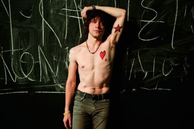 Η Μάνια Παπαδημητρίου θυμάται την ημέρα που ο 31χρονος ηθοποιός Κωνσταντίνος Παπαχρόνης σκοτώθηκε σε τροχαίο [εικόνες] | iefimerida.gr 0