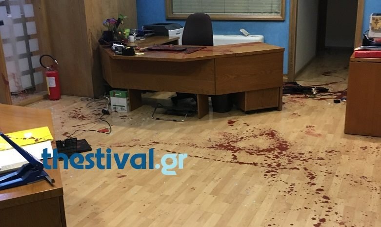 Κουκουλοφόροι τα έκαναν γυαλιά καρφιά στην πρυτανεία του ΠΑΜΑΚ -Εσπασαν υπολογιστές και γραφεία [εικόνες] | iefimerida.gr 1