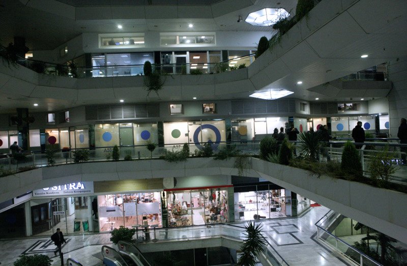 Επίθεση αναρχικών σε εταιρεία του εξαδέλφου Τσακαλώτου [εικόνες] | iefimerida.gr 0